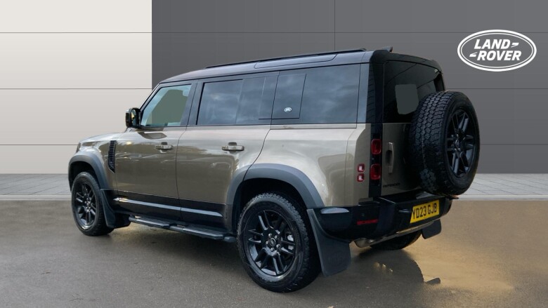 Land Rover Defender 3.0 D250 X-Dynamic HSE 110 5dr Auto Diesel Estate